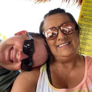 Meet your Posher, Cherie